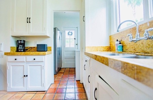 Westside Cottage | Charming Santa Barbara Cottage