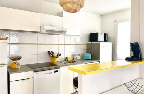 Port-des-Barques Apartment | Charming seaside apartment