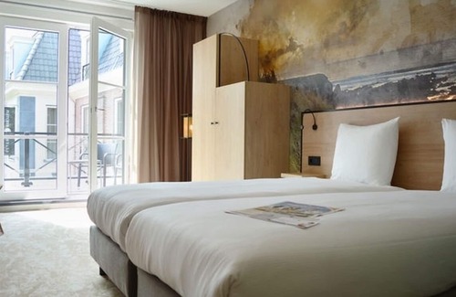 Nieuw-Haamstede Hotel | Charming Stay Near Nature and Dunes with Slot Moermond and Breakfast Included