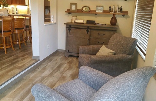 Homosassa House | Charming Stilt House on the Homosassa/Halls river WATERFRONT