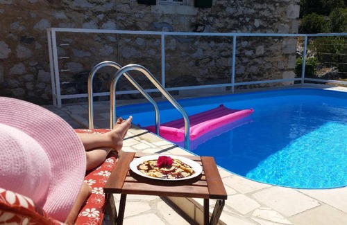 Bobovisca House | Charming stone house with pool and panoramic view