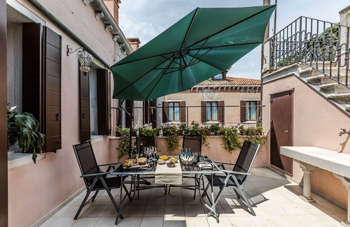 Castello Apartment | Charming Studio Apartment near San Marco Square