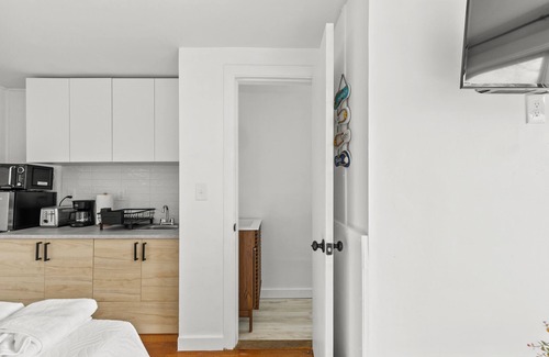 West Harwich Condo | Charming Studio Dennis Port Getaway with WiFi and AC - Close to Beach!