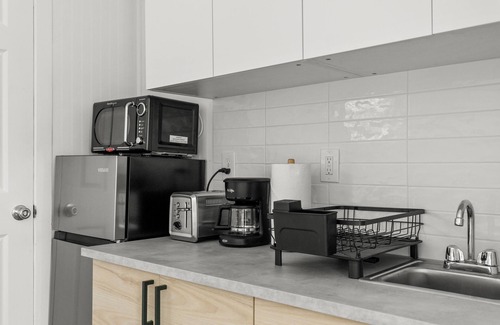 West Harwich Condo | Charming Studio Dennis Port Getaway with WiFi and AC - Close to Beach!