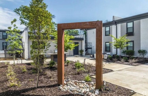 Downtown Memphis Apartment | Charming studio in peaceful Memphis with AC, fitness room