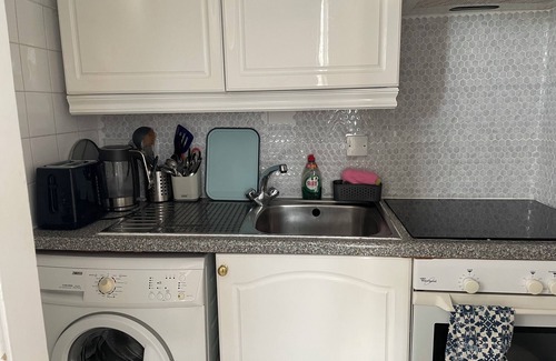 Addison Apartment | Charming studio in the heart of Shepherd’s Bush