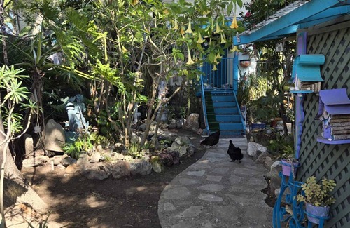 Sunset Park Apartment | Charming studio with WiFi and AC in delightful Santa Monica