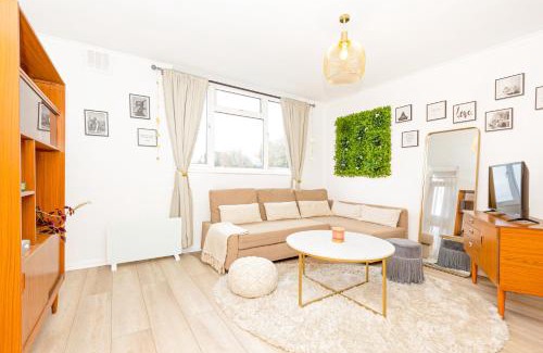 East Putney Apartment | Charming studio with balcony in Putney, 5 min tube