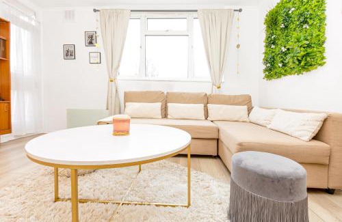 East Putney Apartment | Charming studio with balcony in Putney, 5 min tube