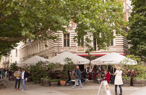 Mitte Apartment | Charming Sunny 2 Bed Altbau In Mitte