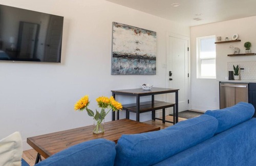 Grand Junction Apartment | Charming Sunshine Studio