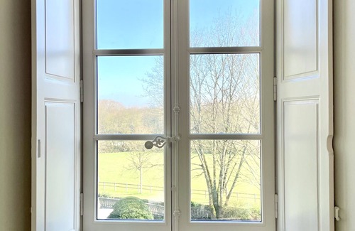 Bouchemaine Bed & Breakfast | Charming superior room at Château Le Fresne