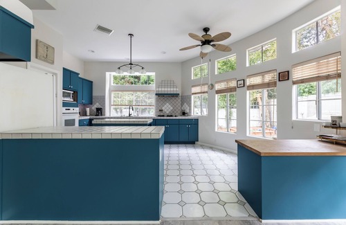 North Redondo House | Charming townhome in Redondo Beach