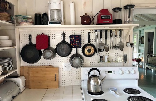 Southport Cottage | Charming Two-Bedroom Ocean-View Cottage in Quiet Southport