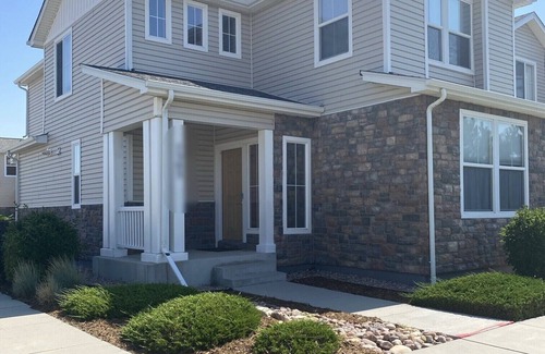 Fountain House | Charming two-story, garage, PLUS foreign car rental! Lodging & Transportation!