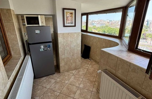 Bucharest City-Centre Apartment | Charming ultra-central penthouse with WiFi in vibrant Bucharest