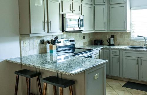 Shore Acre Heights Villa | CHARMING VACATION HOME#FREE HEATED POOL#IMG#AMI