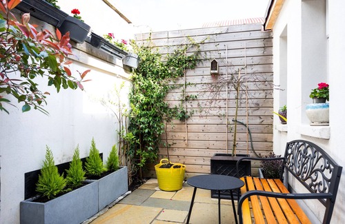 Dublin House | Charming Victorian 3BD townhouse with free parking