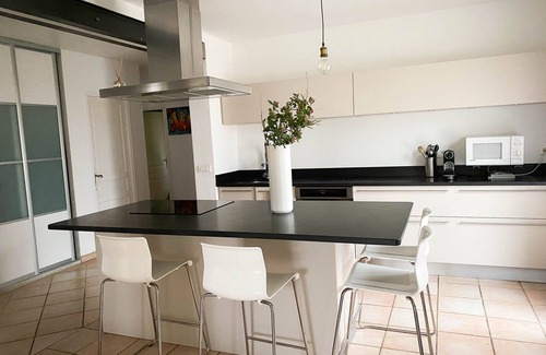 Caromb House | Charming villa in Caromb 6 to 8 people max with pool, sheets provided