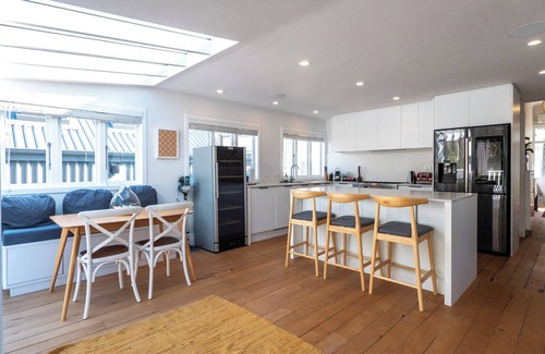 Ponsonby Apartment | Charming Villa nestled away in the city centre