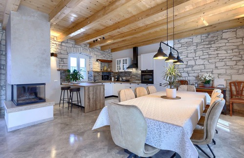 Buje Villa | Charming Villa nestled in a region renowned for its exceptional wineries.