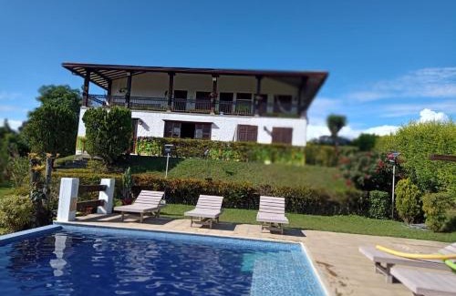 Armenia Villa | Charming villa, pool, jacuzzi, 10 min Coffee Park