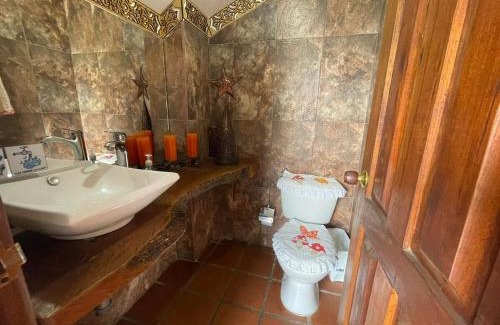 Armenia Villa | Charming villa, pool, jacuzzi, 10 min Coffee Park