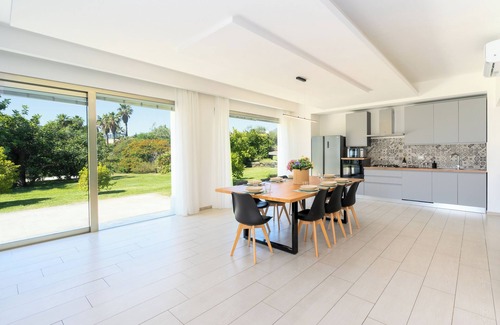 Santa Venerina Villa | Charming villa with 3 bedrooms and WiFi, AC in delightful Sicilia