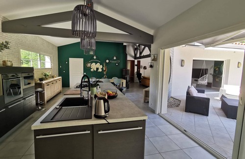 Biscarrosse House | Charming villa with heated pool in lush greenery!