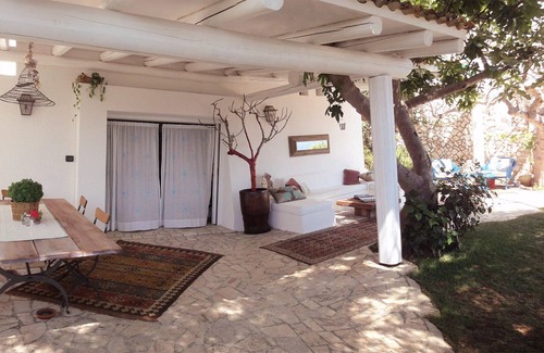 Castro Marina Villa | Charming villa with garden and panoramic sea view