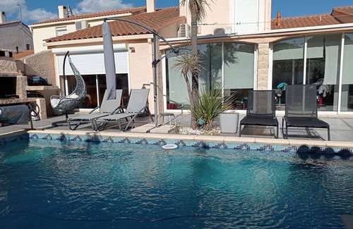 Lattes Villa | Charming villa with garden and pool – sunny holidays guaranteed!