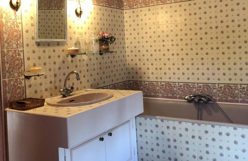 Asperes House | Charming village house of 128 m2 for rent 5 minutes from Sommières