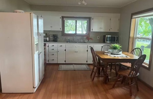 Fremont House | Charming Waterfront 3-Bdrm. Cottage on Wolf River with Private Dock. Fremont, WI