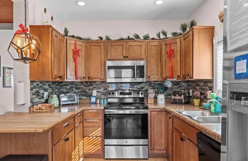 Baraboo House | Charming Wis Dells & Devil’s Lake Circus World Stay in Baraboo!