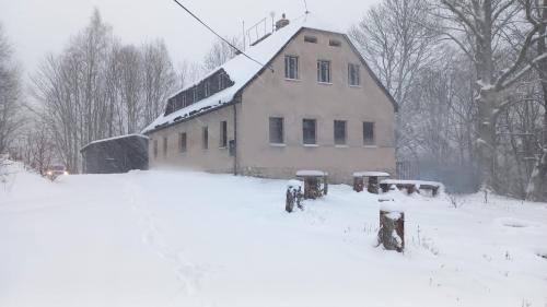 Tanvald Ski Chalet | Chata Na Cvičence