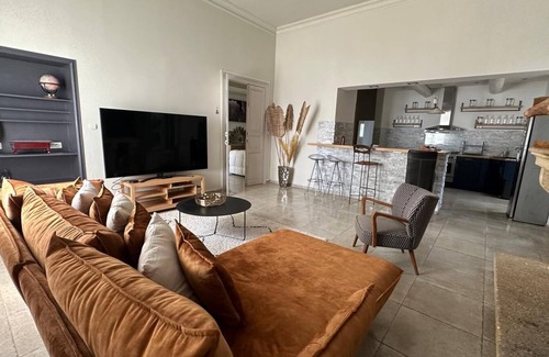 Saint-Genies-des-Mourgues Other | Château Ste Colombe de B - 35p, pool, 15min from Montpellier, 30min from the sea