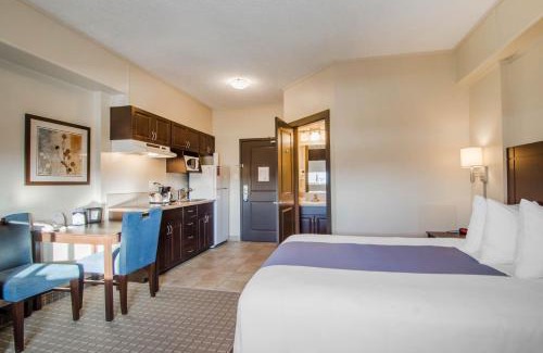 Kindersley Hotel | Chateau All Suites Hotel
