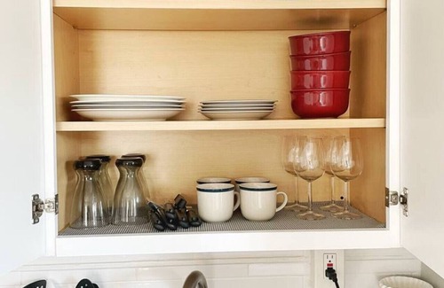 Dwight Condo | Chateau Blanc Yale Located Downtown