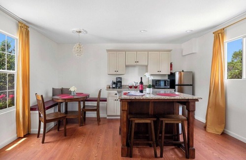 New Braunfels Villa | Chateau-Brahma, 2 private Bedrooms & pool