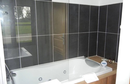 Recques-sur-Hem Hotel | Chateau Cocove