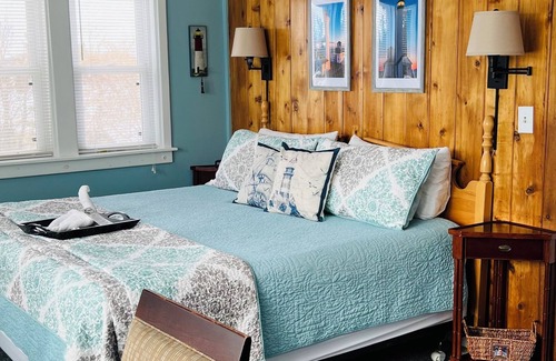 Frontenac Bed & Breakfast | Chateau Country Inn