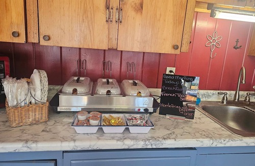 Frontenac Bed & Breakfast | Chateau Country Inn