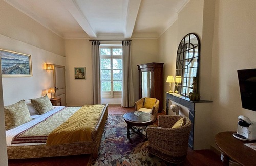 Pezenas Bed & Breakfast | Chateau de Roquelune