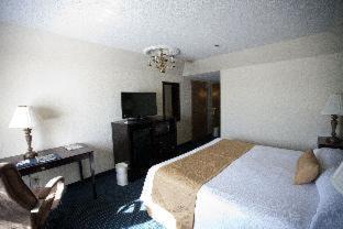 Bloomington Hotel | Chateau Hotel and Conference Center