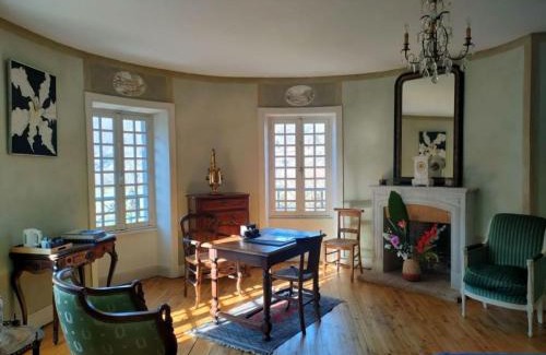 Vic-sur-Cere House | Chateau Ol Puech