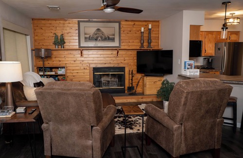 Hidden Valley Condo | Chateau W a Ski-in Ski-out upscale 2-bedroom condo