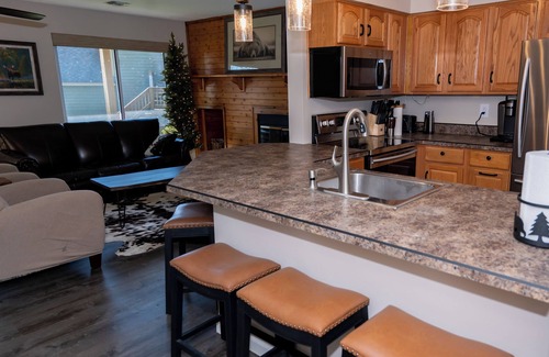 Hidden Valley Condo | Chateau W a Ski-in Ski-out upscale 2-bedroom condo