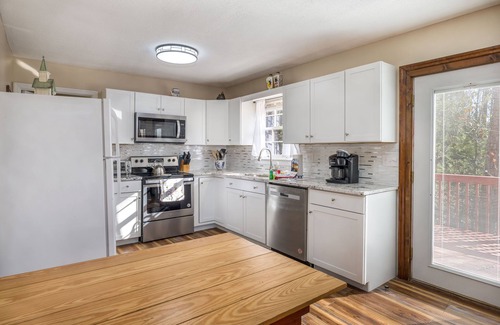 Demorest Cottage | Chattahoochee Shoals – Cozy Pet Friendly River Cottage