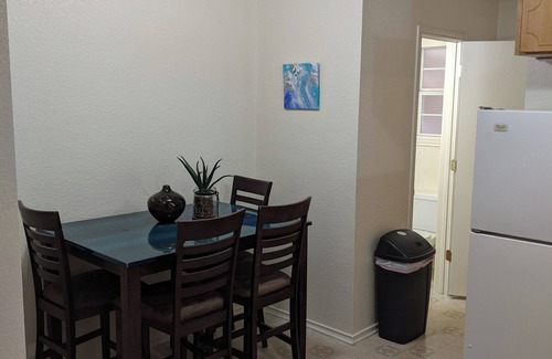 Killeen House | Cheerful 2-bedroom townhome