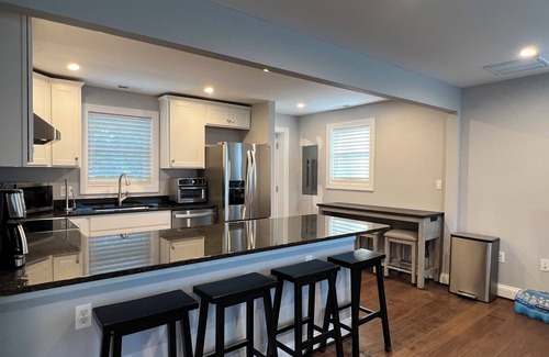 Fort Howard House | Cheerful 2 Home